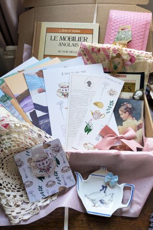 Coffret unique papeterie et trésors vintage mobilier ancien
