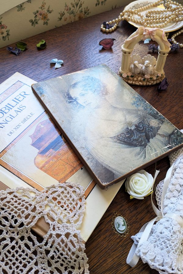 Coffret unique papeterie et trésors vintage gants crochet – Image 5