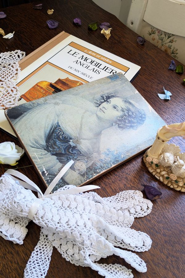 Coffret unique papeterie et trésors vintage gants crochet – Image 2